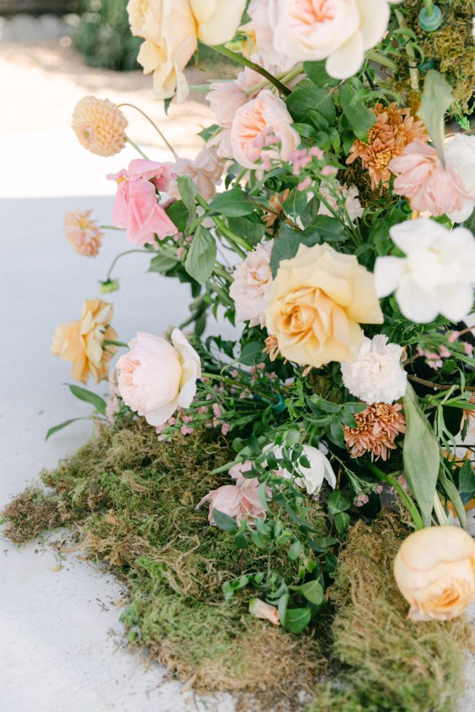 wedding florals by Moss and Meadow Florals